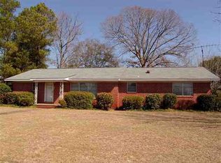 509 E Church St, New Brockton, AL 36351