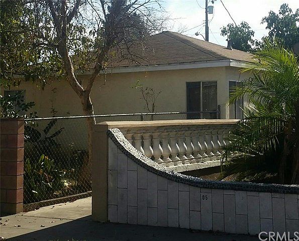2nd image of 1006 W Walnut St
