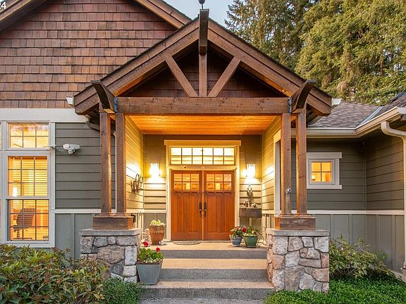 2nd image of 20708 NE 205th Pl