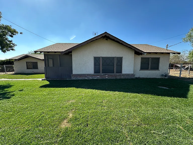 14330 Bon View Ave — Photo 1