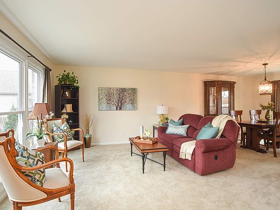 Living Room / Dining Room