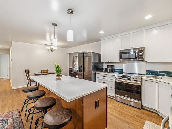4th image of 3130 Raleigh Ct
