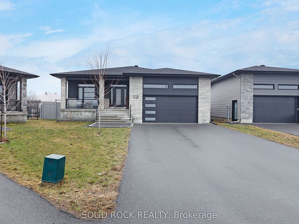 1st image of 216 Filion St