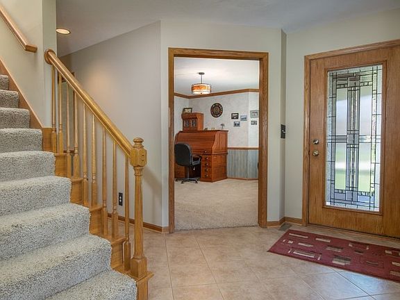 4th image of 10035 Pamela Dr