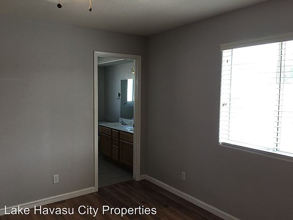 2nd image of 1020 Desert View Dr