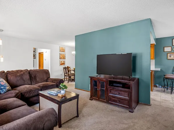 8478 Yates Ave N, Brooklyn Park, MN 55443