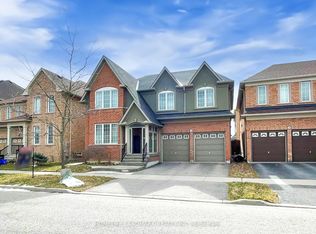 30 Waterstone St, Richmond Hill, ON L4E 0P7