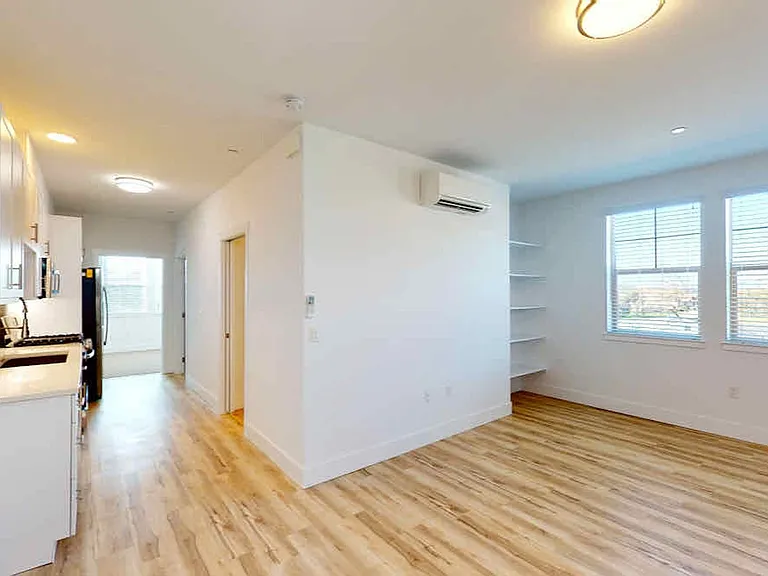 Emerald Ridge Apartments — Photo 3