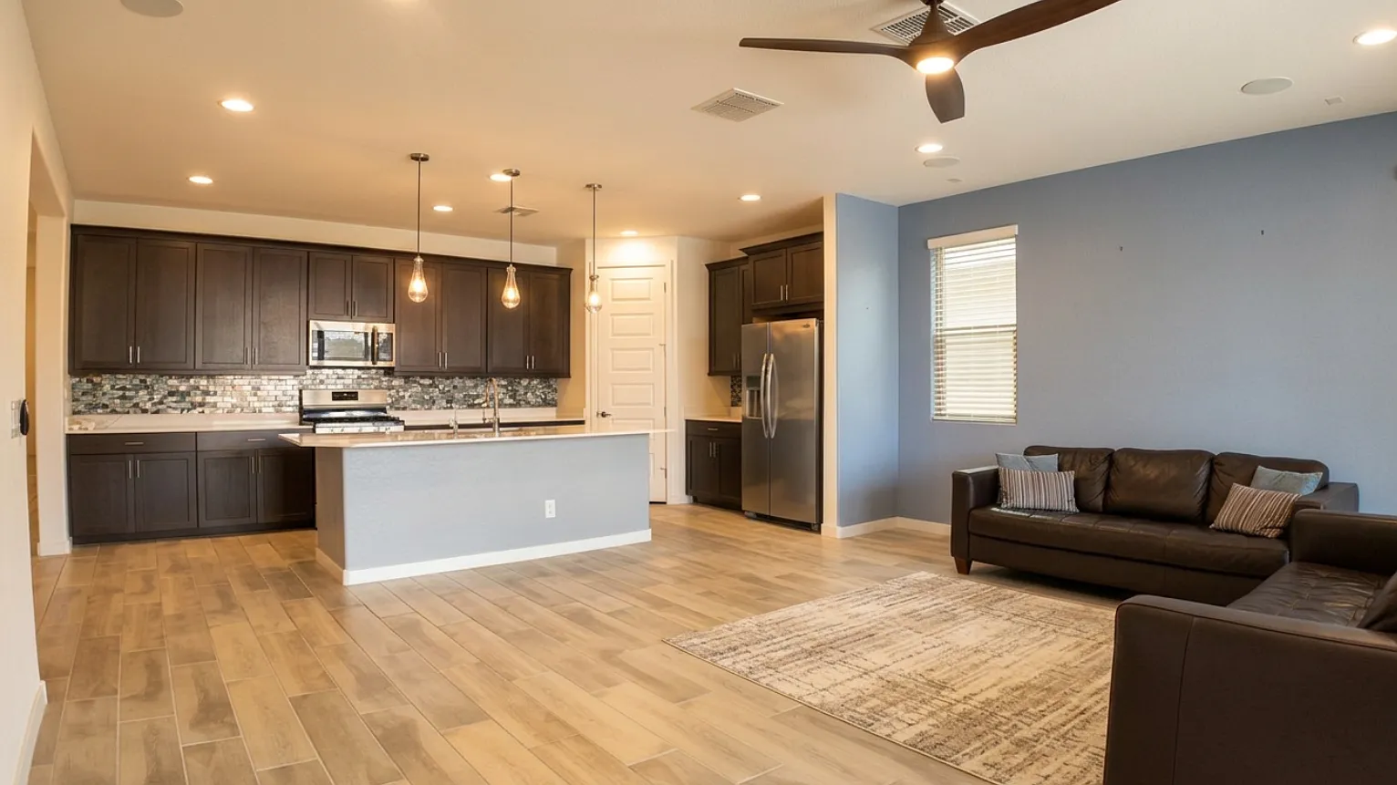 4 bed, 1943 sqft, $2,850 — Photo 3