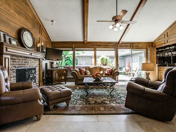 3rd image of 2380 Monticello Cir