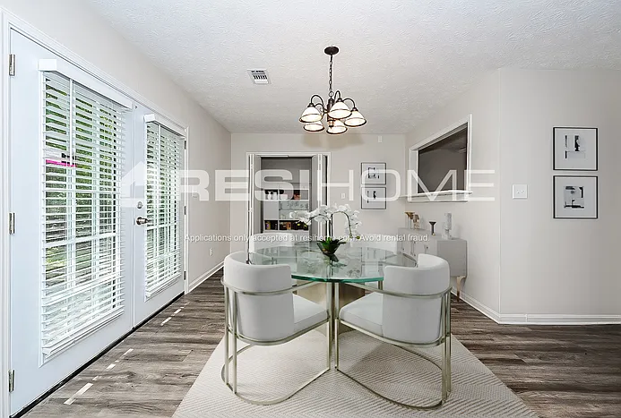 5552 Phillips Dr — Photo 13
