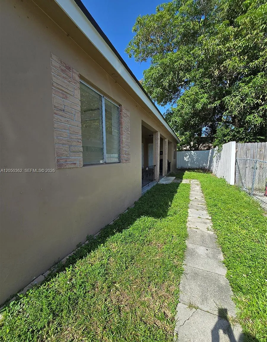 Roselawn Heights — Photo 2