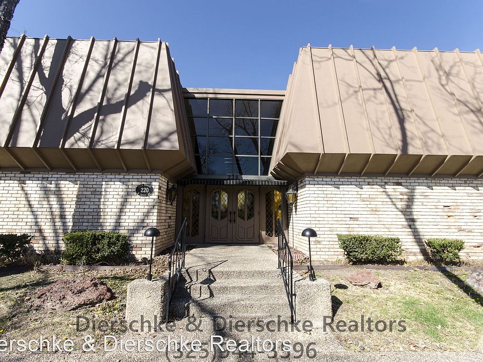 1st image of 220 W Twohig Ave