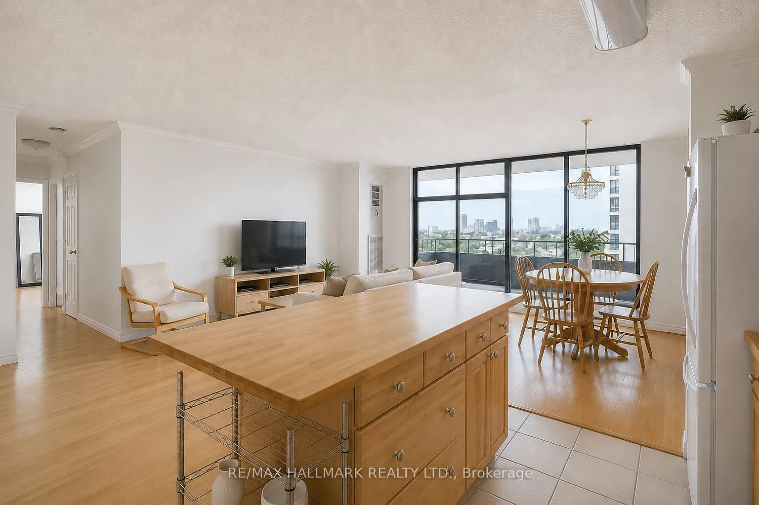 2 bed, $2,900 — Photo 2