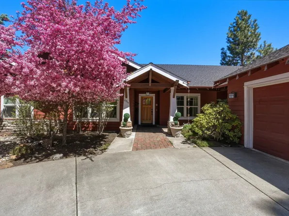 2964 NW Fairway Heights Dr, Bend, OR 97703
