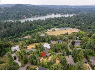 2411 Glen Eagles Rd, Lake Oswego, OR 97034