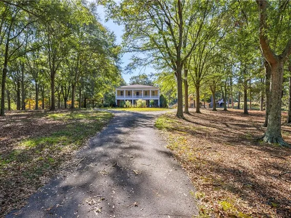 1490 Lee Peters Rd, Loganville, GA 30052