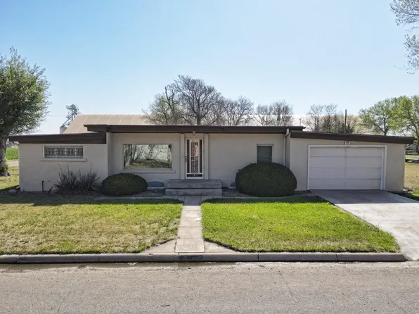 521 1st St, Downs, KS 67437