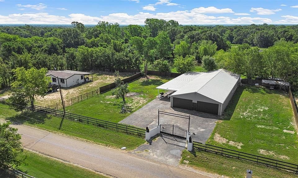 1st image of 6074 Rolling Heights Cir