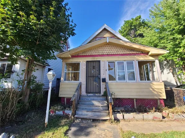 12419 Locke Ave, Cleveland, OH 44108