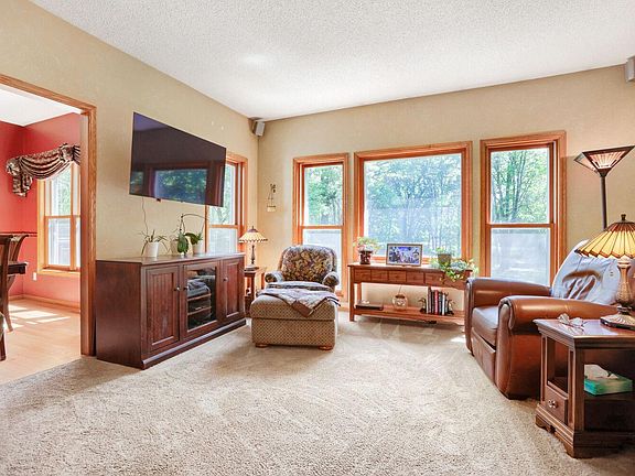 4th image of 10227 Hanson Blvd NW