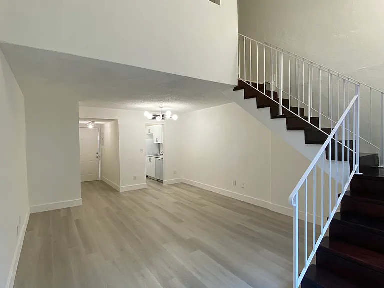Beautiful and comfortable stairs.
