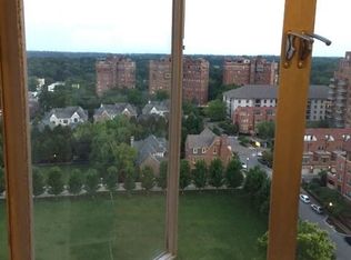 221 W 48th St APT 2103, Kansas City, MO 64112
