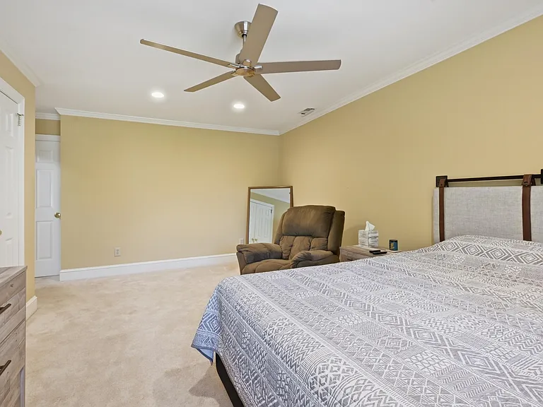7514 Wellesley Park S — Photo 23