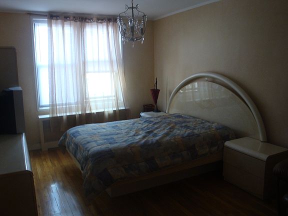 2nd image of 1855 E 12th St APT 3M