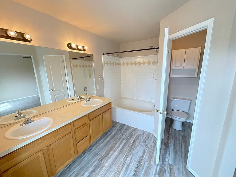 9180 Red Columbine Dr — Photo 23