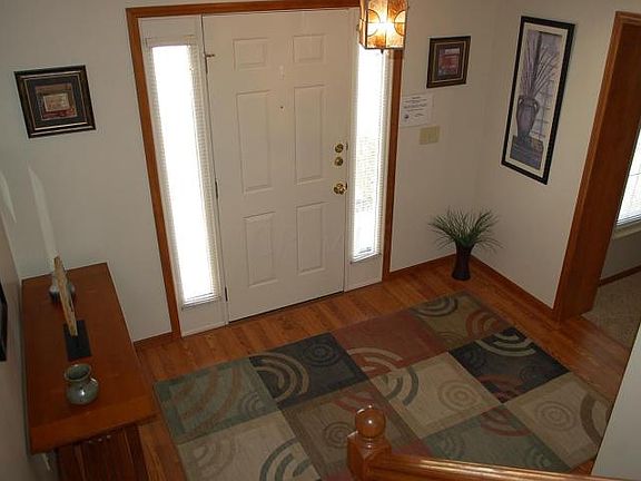 4th image of 1281 River Trail Dr