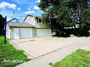 4820 Claire Ave, Lincoln, NE 68516
