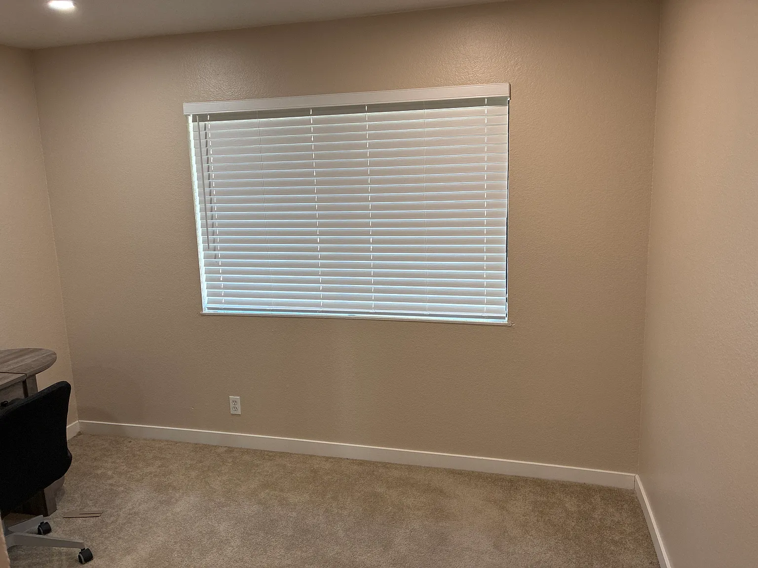 2 bed, 1087 sqft, $1,300 — Photo 2