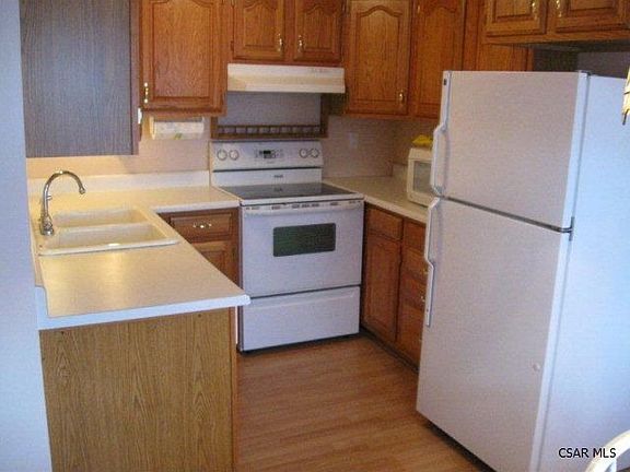 3rd image of 260 Marietta Dr
