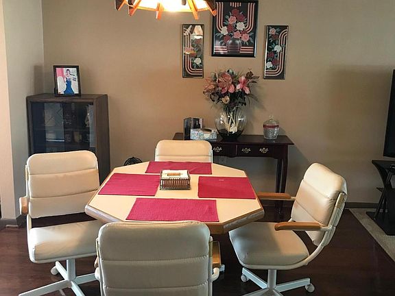 5th image of 258 W Queencup Ct