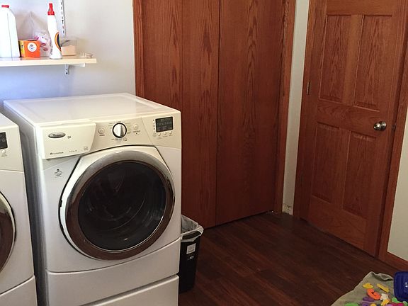 2nd bedroom upstairs