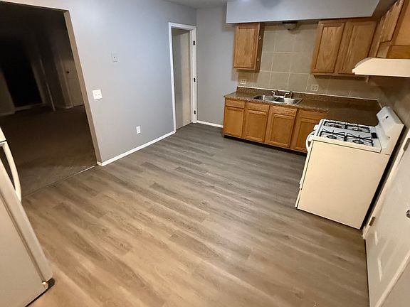 4th image of 2667 Edelweiss St NE APT 4