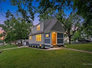 641 NE 43rd Ter, Kansas City, MO 64116