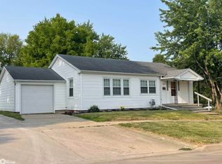 306 W Clay St, Mount Pleasant, IA 52641