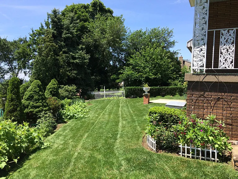 121 Lilmont Dr — Photo 31