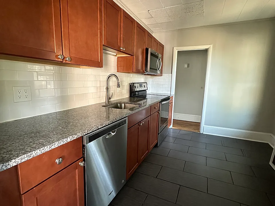 154 Warrenton Ave #2
