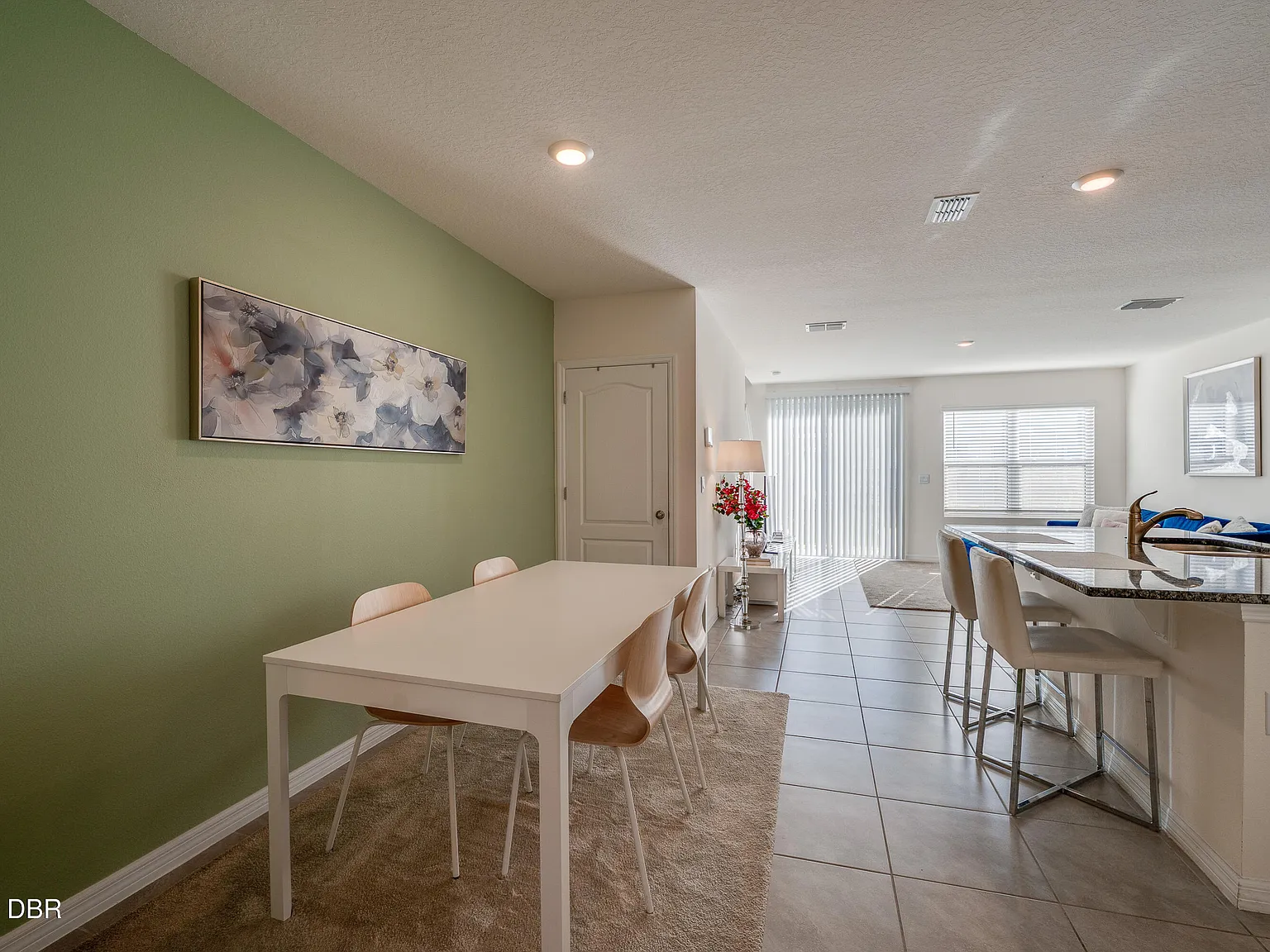 2 bed, 2.5 bath, 1624 sqft, $2,000 — Photo 4
