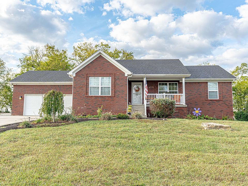 1st image of 387 Lincoln Dr