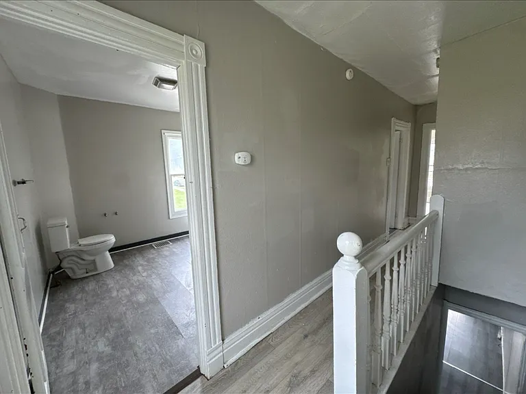 519 Lyndal St — Photo 6