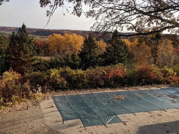 361 Oak Knoll Dr, Marine On Saint Croix, MN 55047