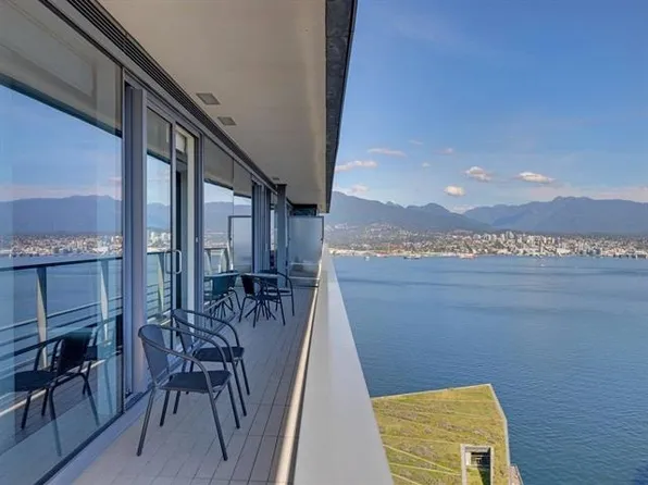 1011 Cordova St W #3603, Vancouver, BC V6C 0B2