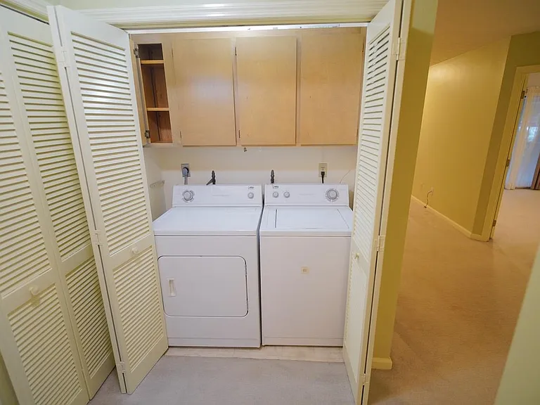 4424 Stratfordshire Ct — Photo 24