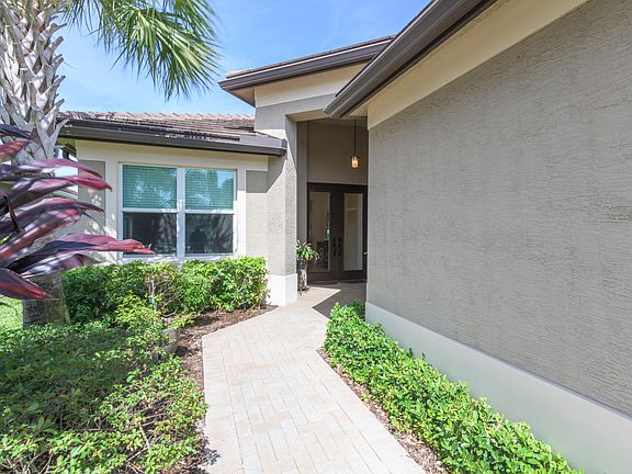 4th image of 10955 SW Sunray Street