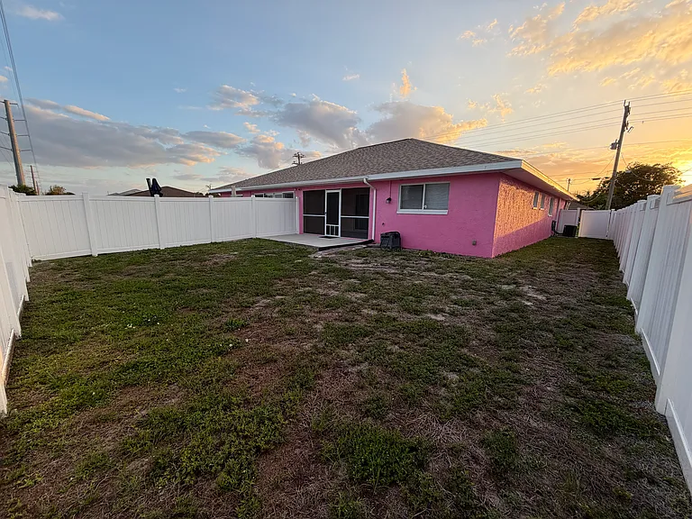 4509 SW Santa Barbara Pl — Photo 32