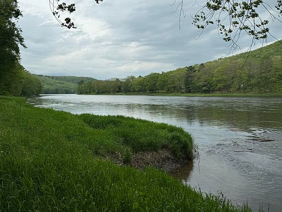 2nd image of River Rd